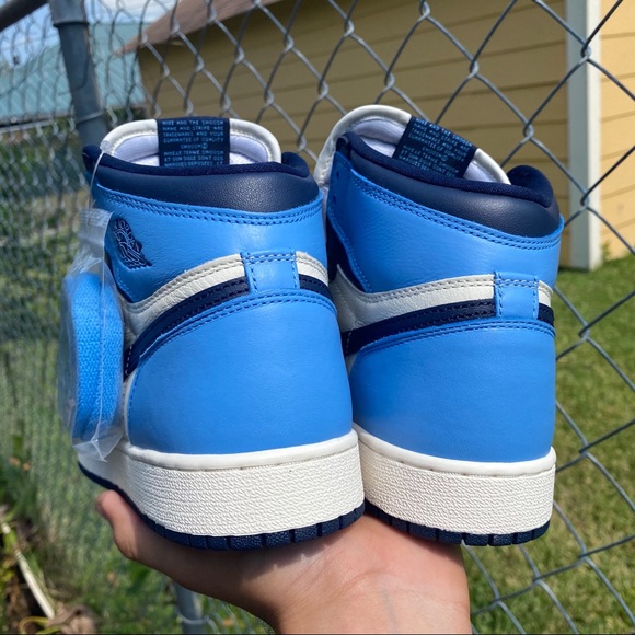 NEW Nike Air Jordan 1 High UNC Obsidian - Picture 4 of 6